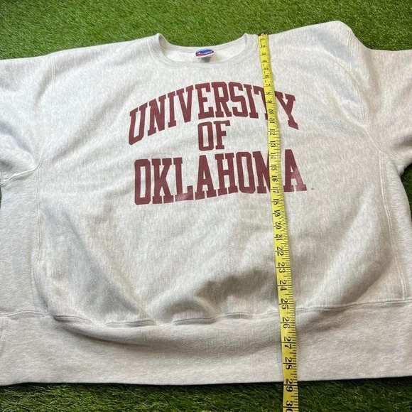 Vintage inspired University Of Oklahoma 2XL champion reverse weave crewneck - Picture 5 of 6
